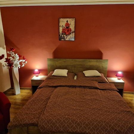 Matyas Apartman タタ エクステリア 写真