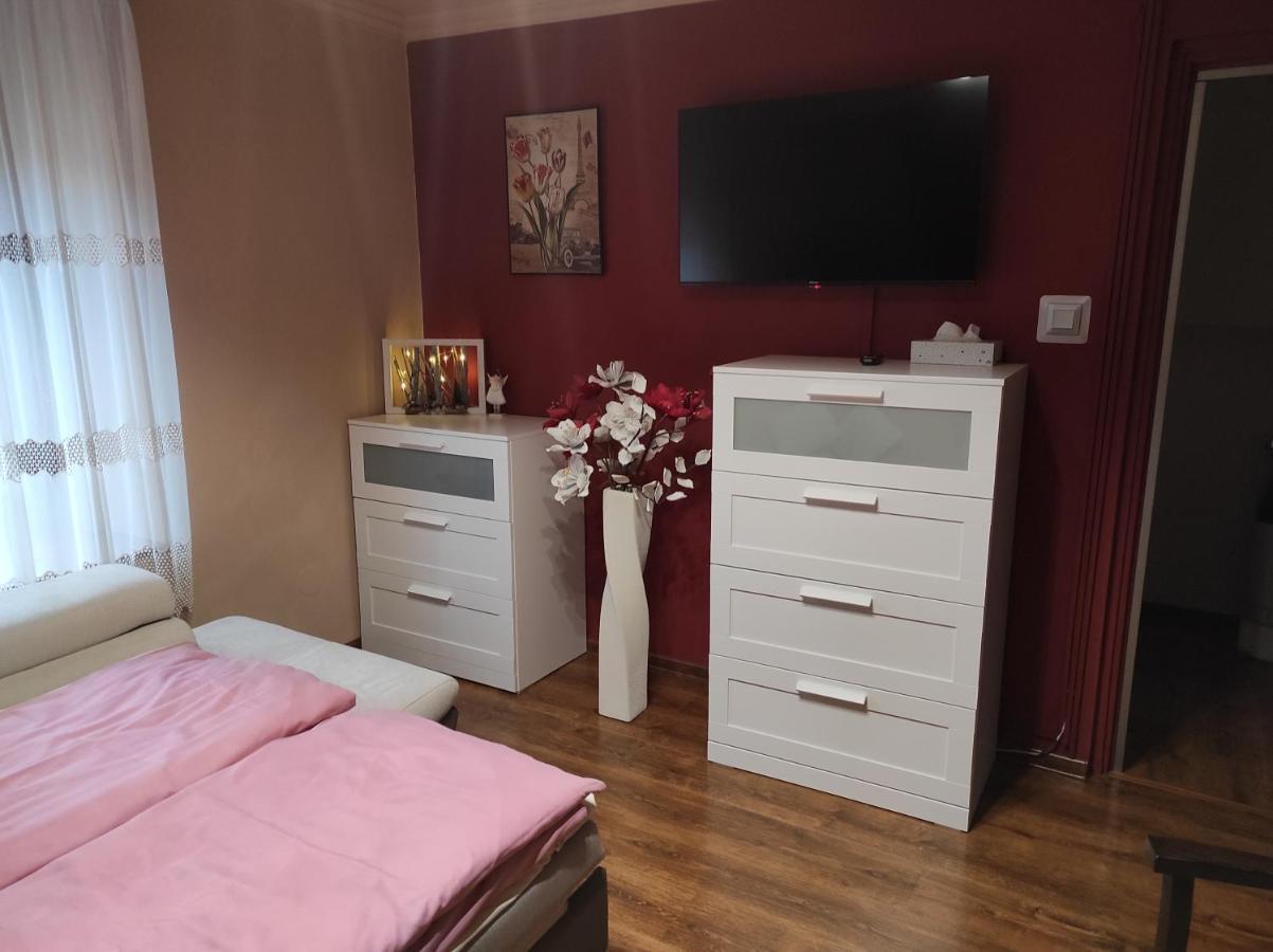 Matyas Apartman タタ エクステリア 写真